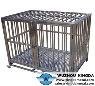 Animal cage with wheels