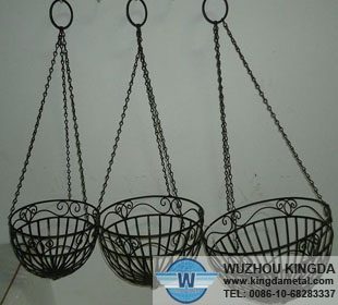 Metal hanging basket